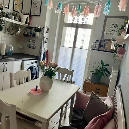 Апартаменты Gemuetlicher Altbau Im Herzen Von Хемниц